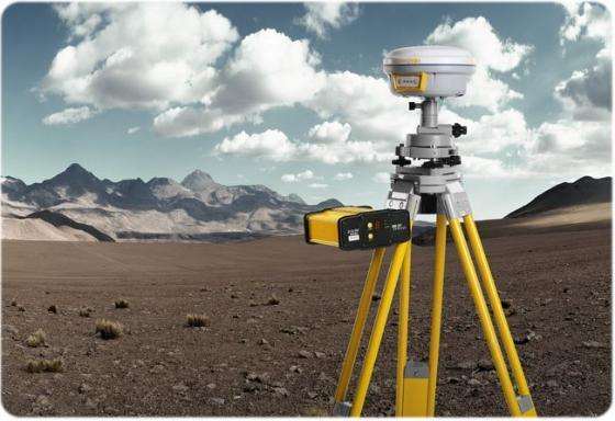 �y�L����