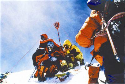 �y�L����