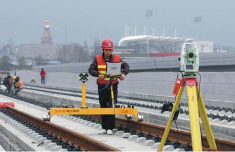 �y(c��)�L����